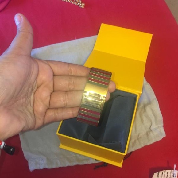 COPY - Fendi cuff bracelet medium size bangle - Picture 3 of 8